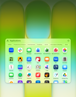 Scherm van MacBook Neo met het Apps-venster met allerlei verschillende apps